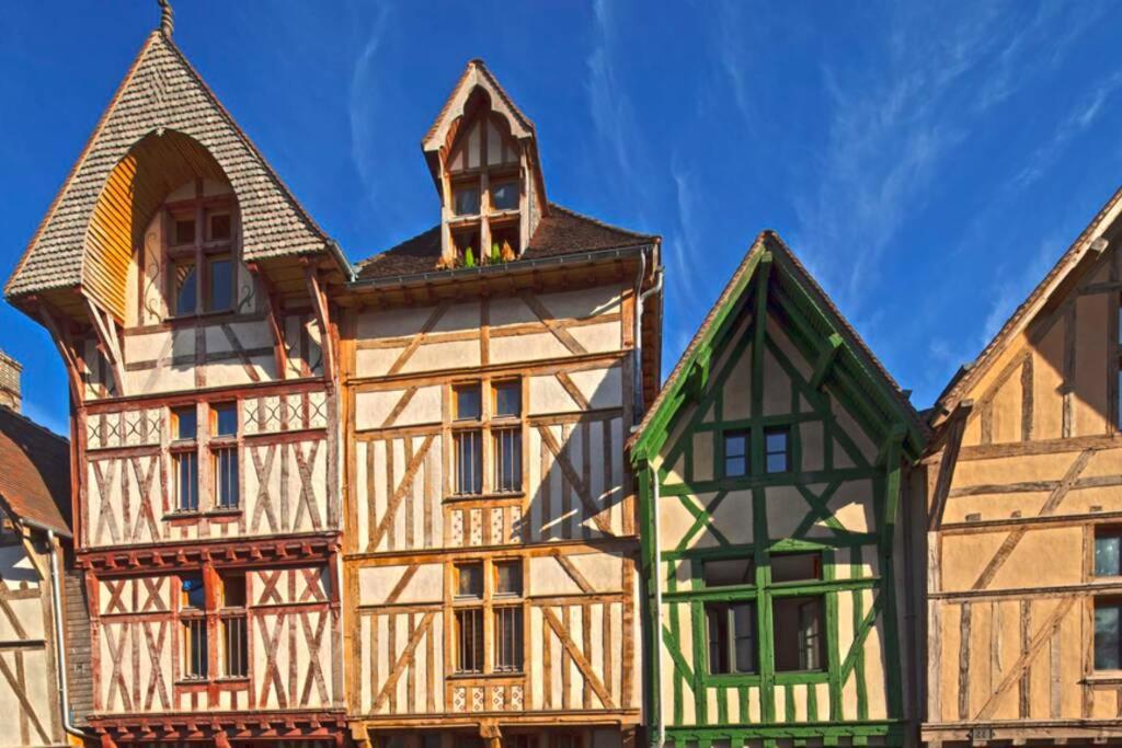Colibri Studio Coeur De Ville Mon Groom Труа Экстерьер фото